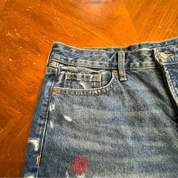 Old Navy OG Short Button Fly Hi Rise Patriotic Embellished Jean Shorts Size 10 - Picture 6 of 16